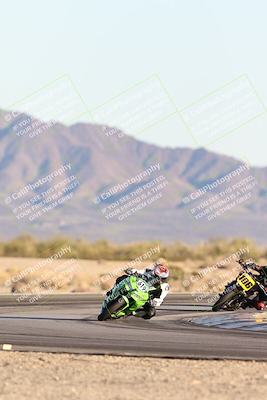 media/Dec-07-2025-CVMA (Sun) [[3e7d2de5dc]]/Race 18-Formula Twins-Formula 40 UL/